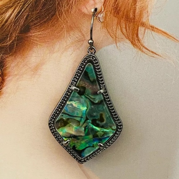 Kendra Scott Earrings - Picture 2 of 5